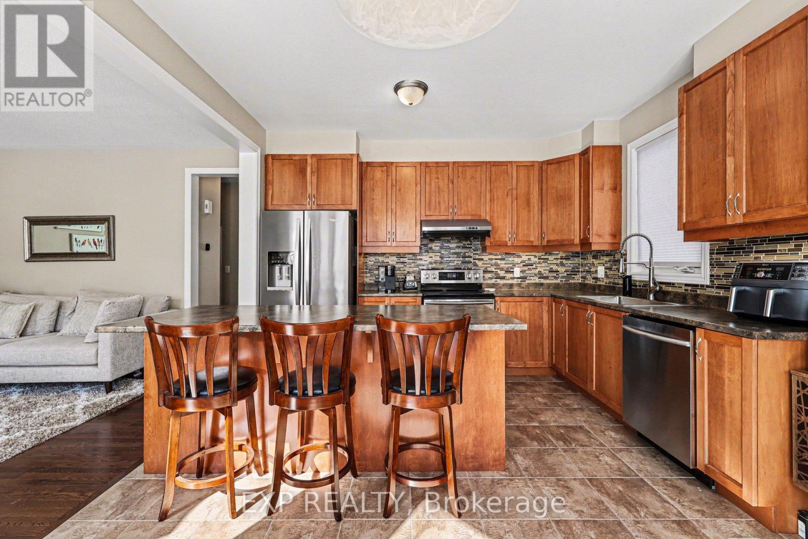 90 Switch Grass Crescent, Ottawa, Ontario  K2J 5Z3 - Photo 9 - X12819118