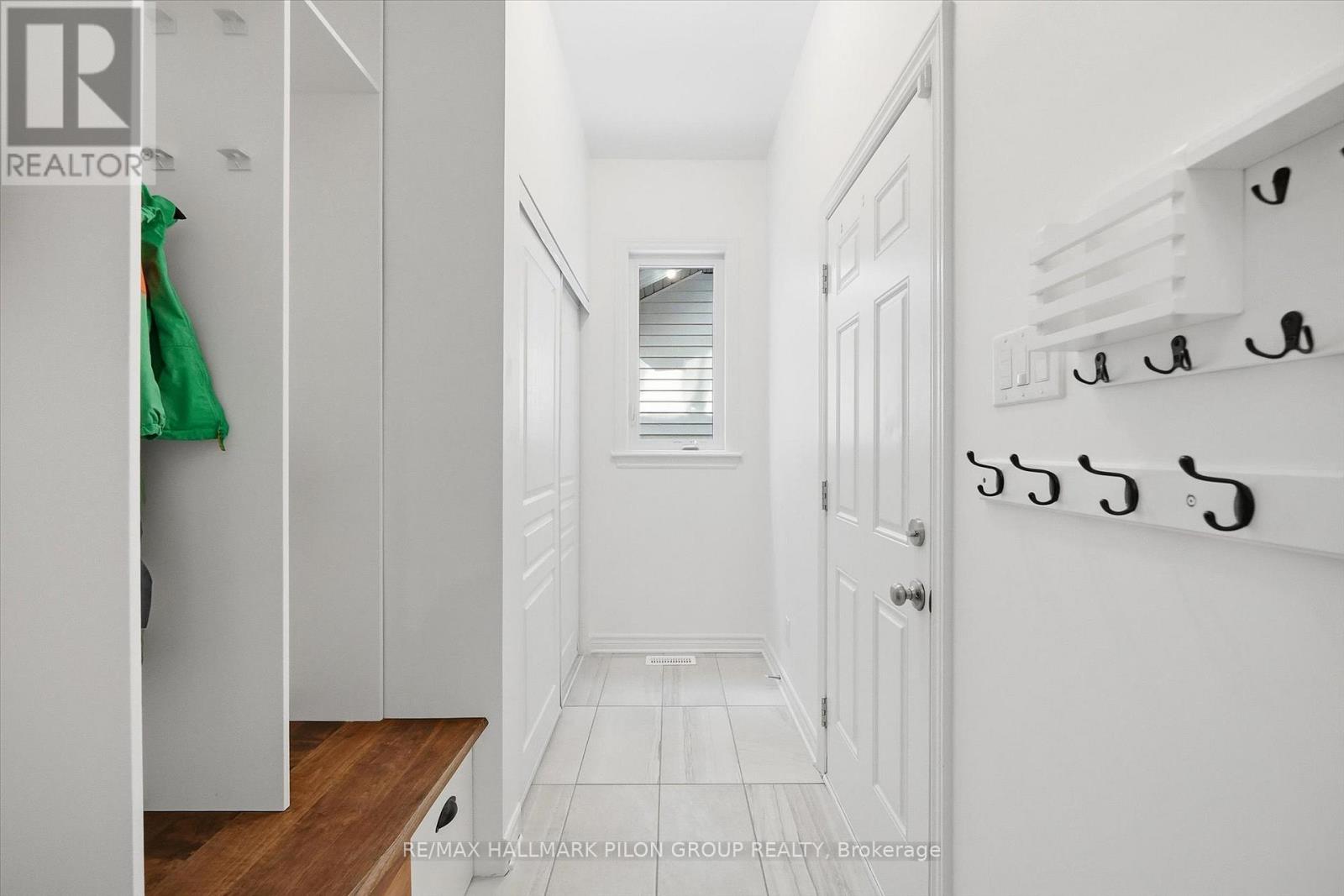 274 Shinleaf Crescent, Ottawa, Ontario  K1W 0J2 - Photo 14 - X12819148