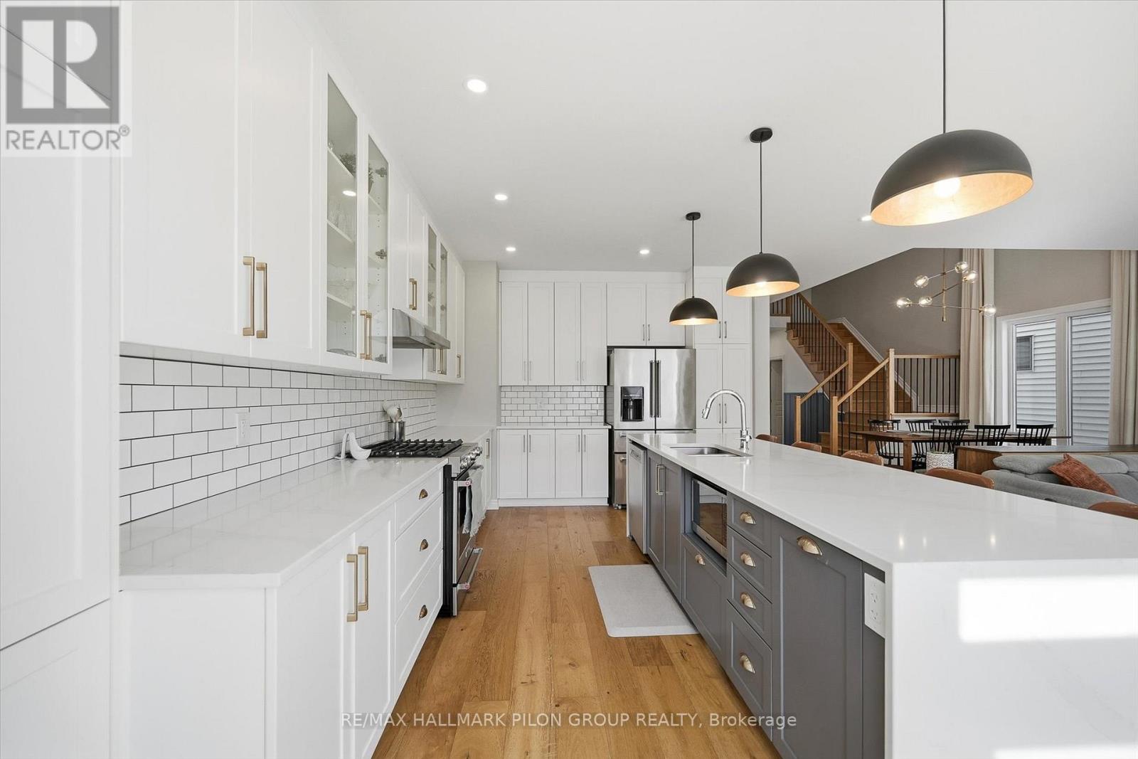 274 Shinleaf Crescent, Ottawa, Ontario  K1W 0J2 - Photo 4 - X12819148