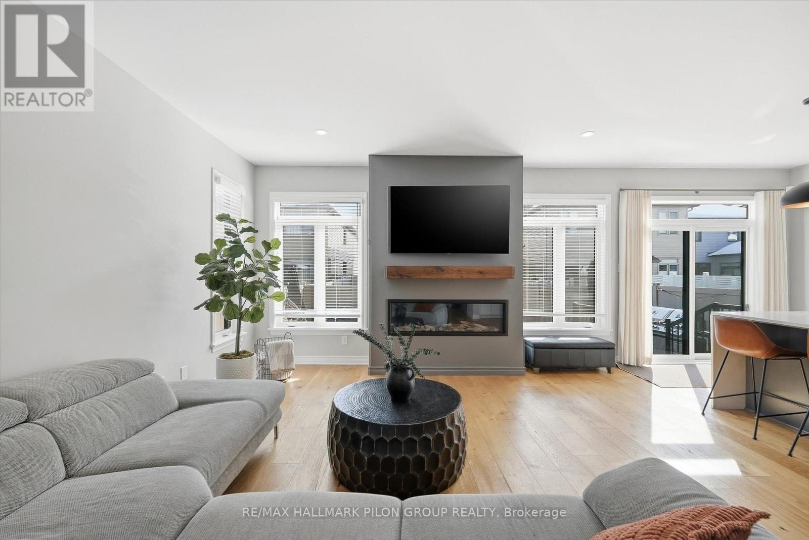 274 Shinleaf Crescent, Ottawa, Ontario  K1W 0J2 - Photo 7 - X12819148