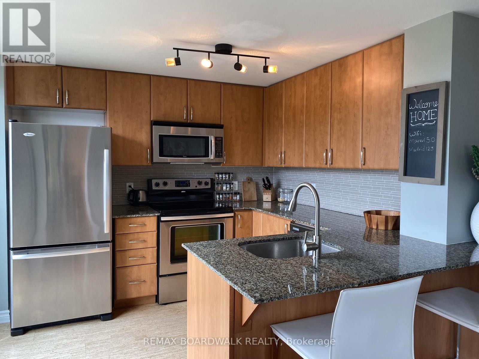 610 - 250 Lett Street, Ottawa, Ontario  K1R 0A8 - Photo 9 - X12819230