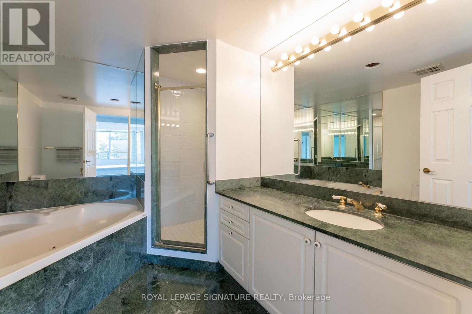 401 - 1818 Bayview Avenue, Toronto, Ontario  M4G 4G6 - Photo 10 - C12819086