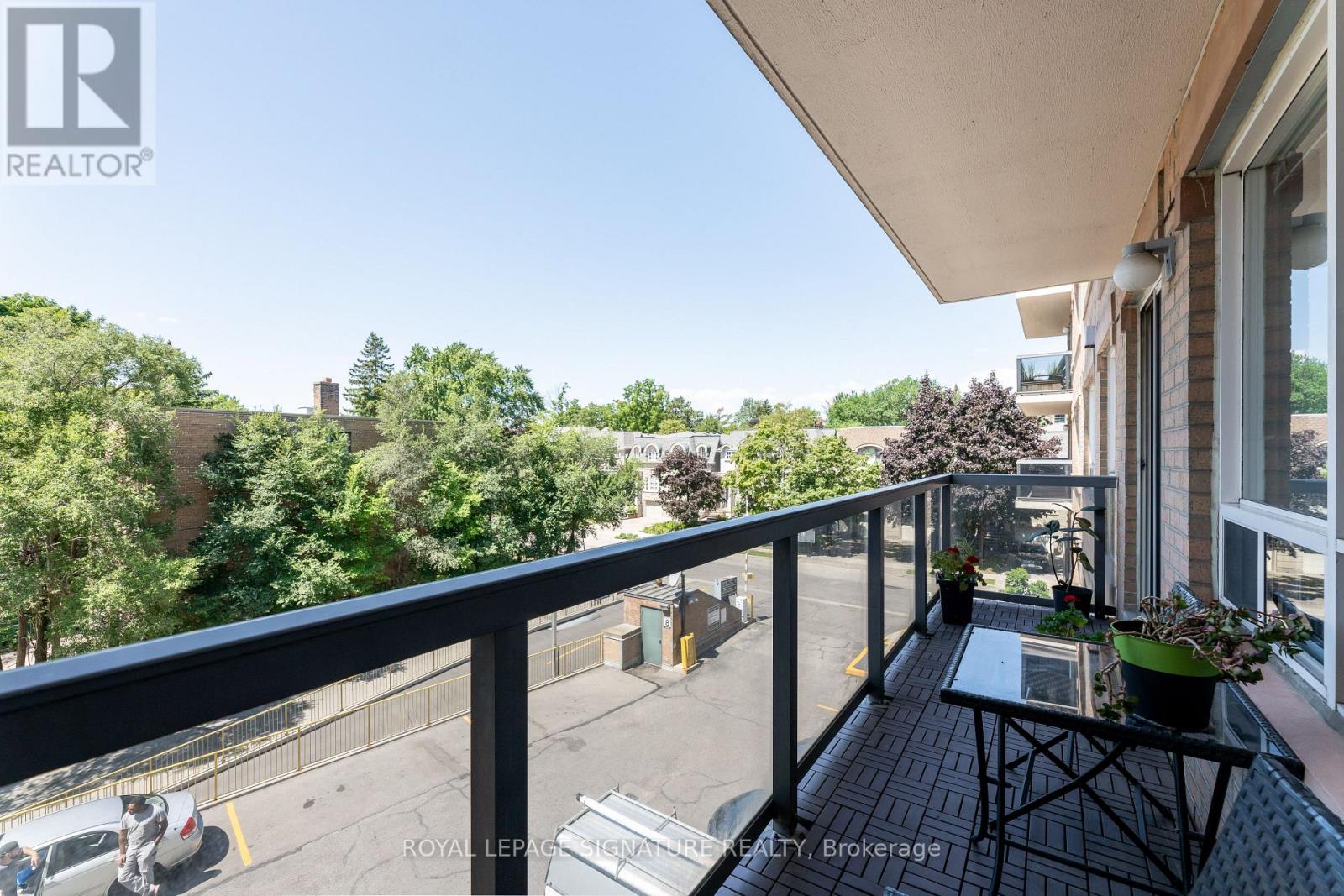 401 - 1818 Bayview Avenue, Toronto, Ontario  M4G 4G6 - Photo 4 - C12819086