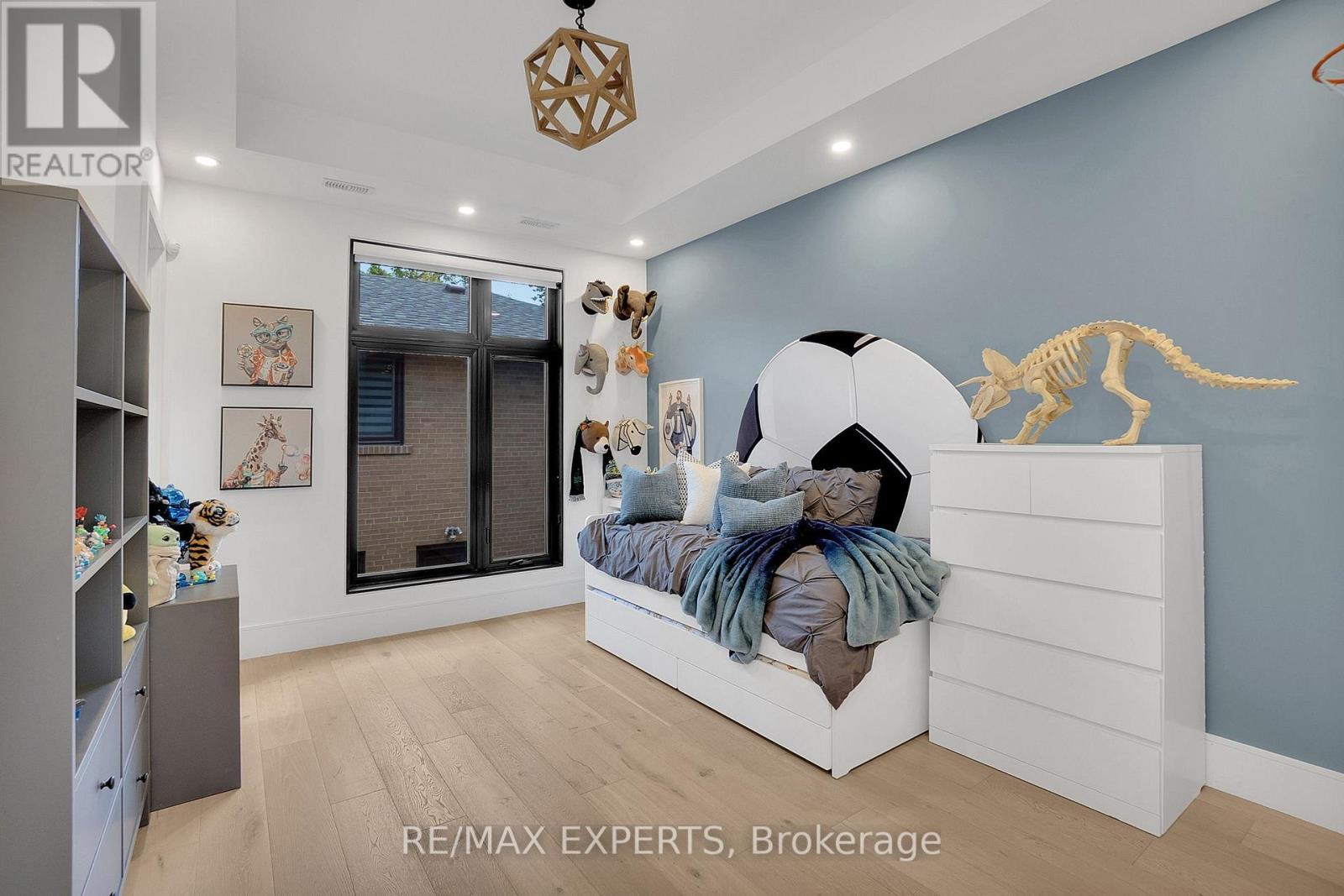 7 Woodvalley Drive, Toronto, Ontario  M9A 4H2 - Photo 26 - W12818656