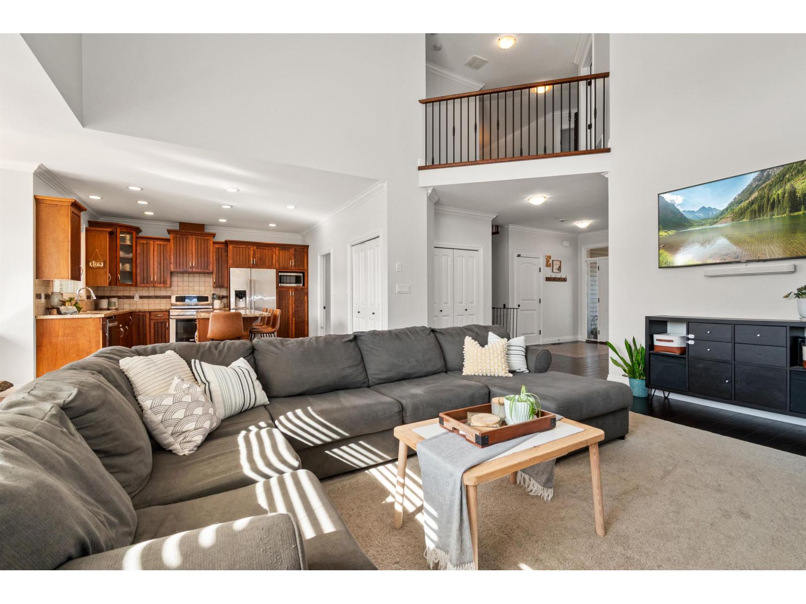 45748 Safflower Crescent, Sardis South, Chilliwack, British Columbia  V2R 0H6 - Photo 4 - R3090955