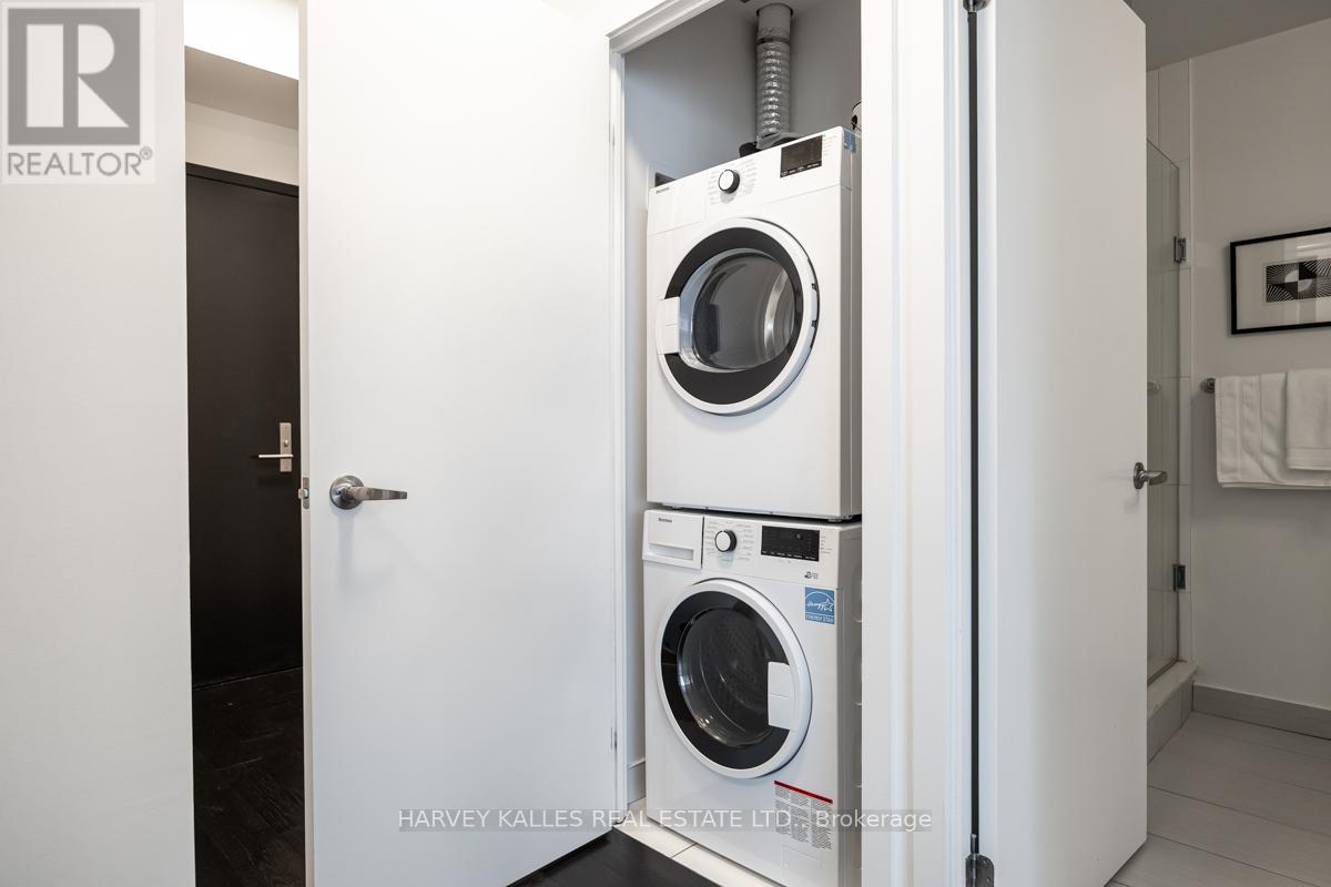 3104 - 955 Bay Street, Toronto (Bay Street Corridor), Ontario  M5S 0C6 - Photo 19 - C12819258