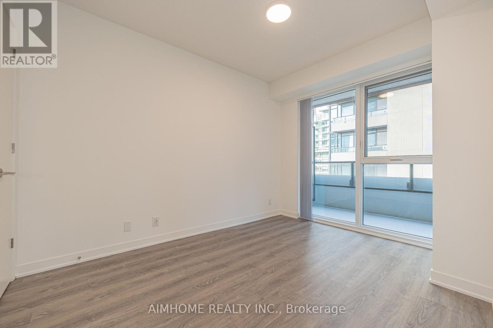 718 - 180 Front Street E, Toronto (Moss Park), Ontario  M5A 0K9 - Photo 11 - C12819298