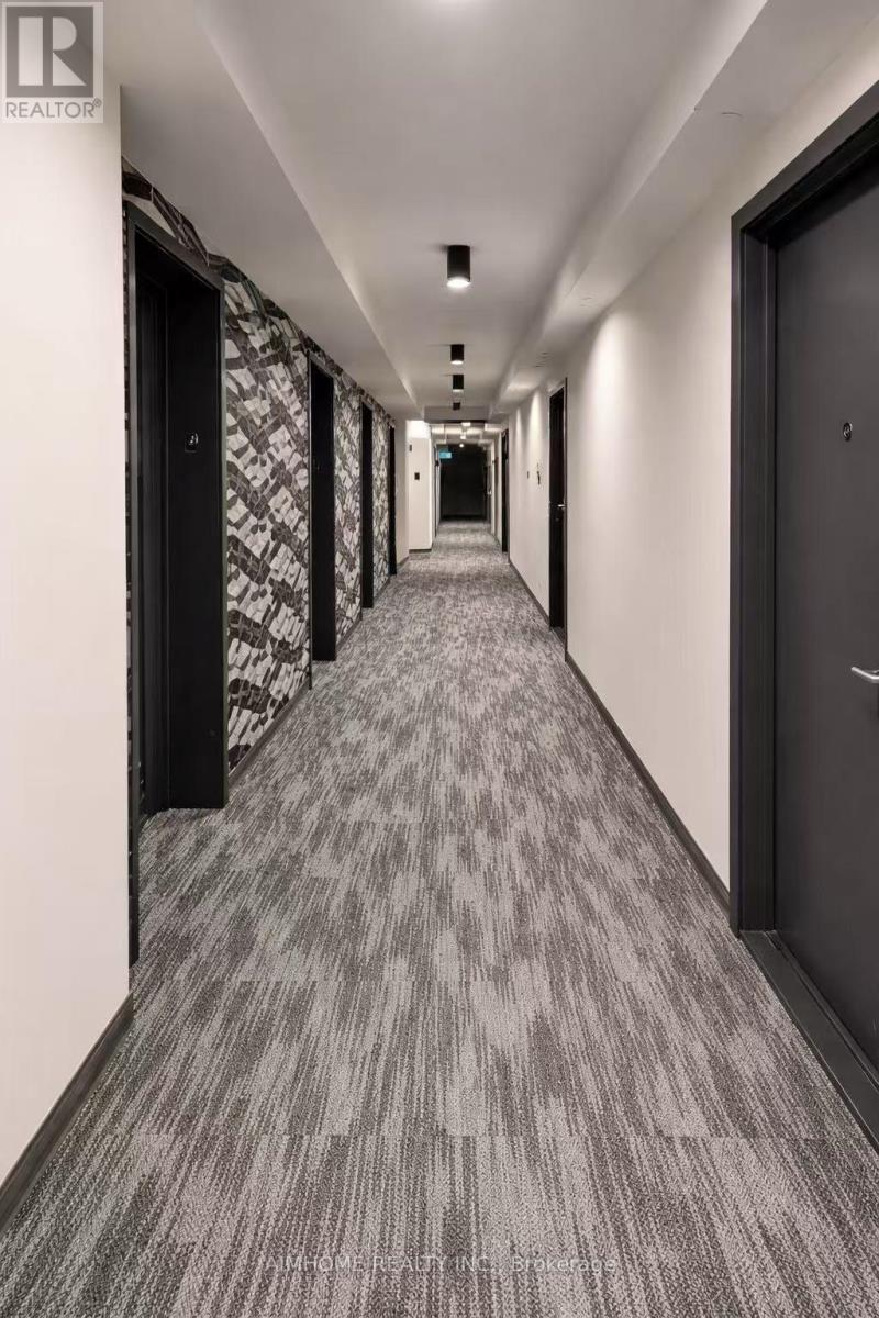 718 - 180 Front Street E, Toronto (Moss Park), Ontario  M5A 0K9 - Photo 4 - C12819298