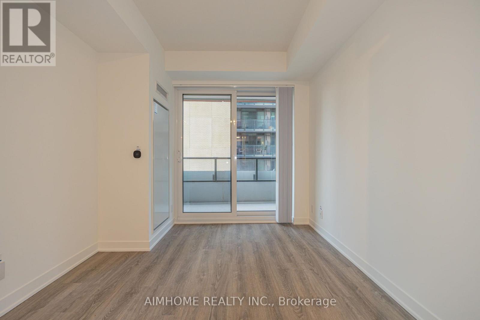 718 - 180 Front Street E, Toronto (Moss Park), Ontario  M5A 0K9 - Photo 9 - C12819298