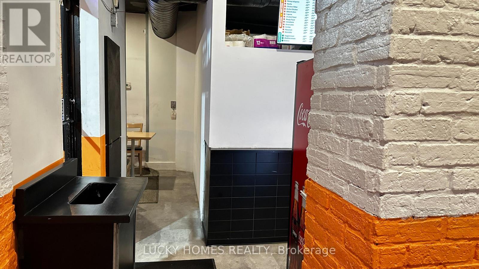 118 John Street W, Toronto (Waterfront Communities), Ontario  M5V 2E3 - Photo 12 - C12819304