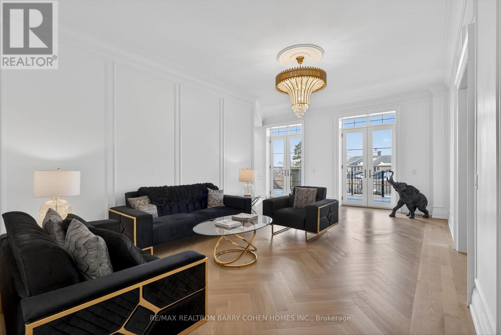 118 Laurentide Drive, Toronto (Parkwoods-Donalda), Ontario  M3A 3E5 - Photo 4 - C12819320