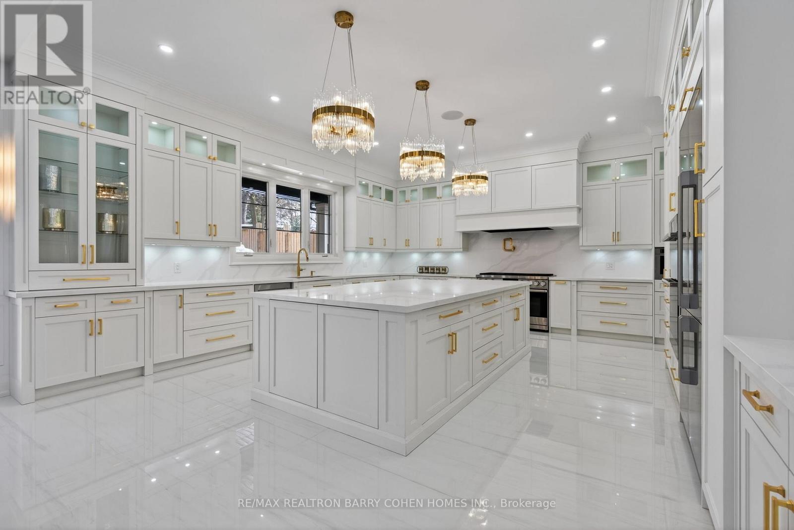 118 Laurentide Drive, Toronto (Parkwoods-Donalda), Ontario  M3A 3E5 - Photo 9 - C12819320