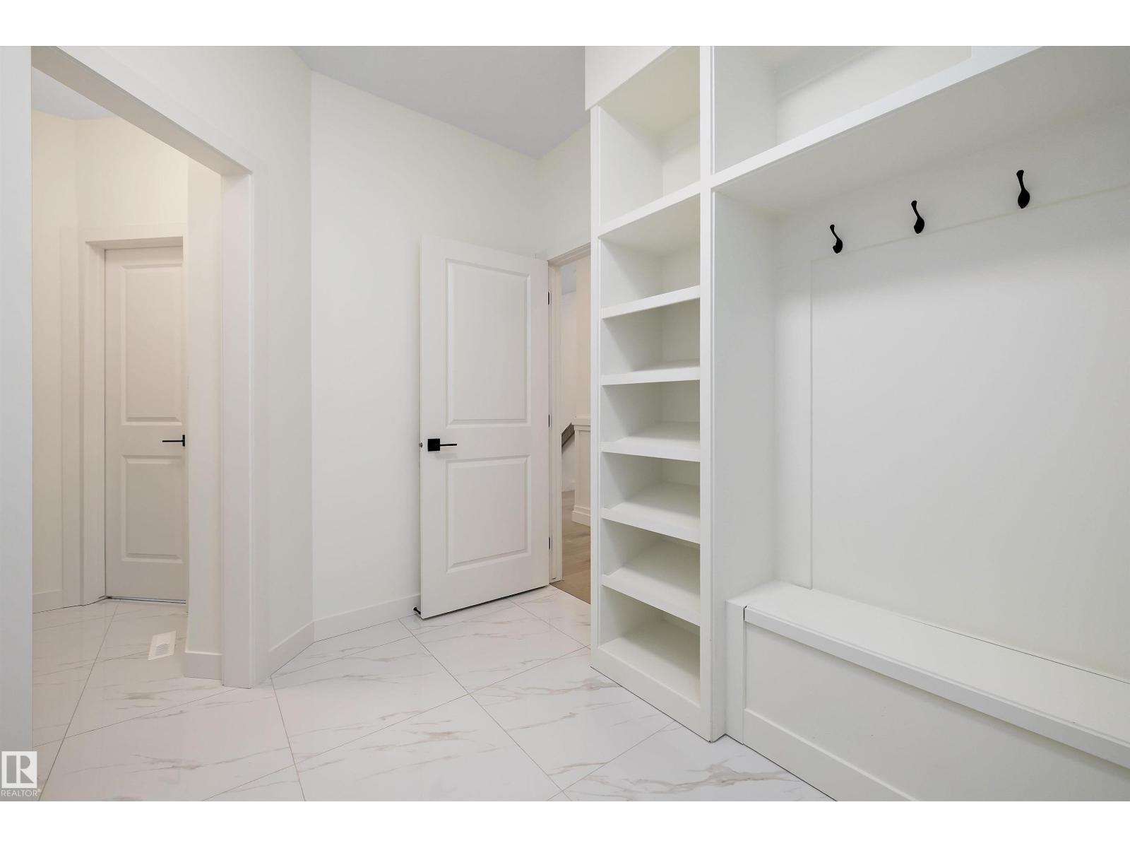 247 Edgemont Green Gr Nw Nw, Edmonton, Alberta  T6M 3J7 - Photo 6 - E4473456