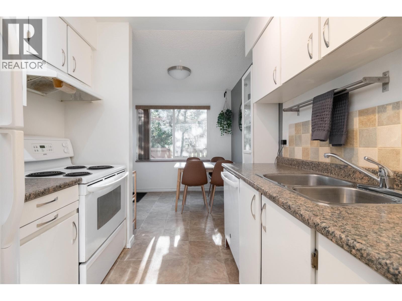 3452 Copeland Avenue, Vancouver, British Columbia  V5S 4B6 - Photo 8 - R3081298