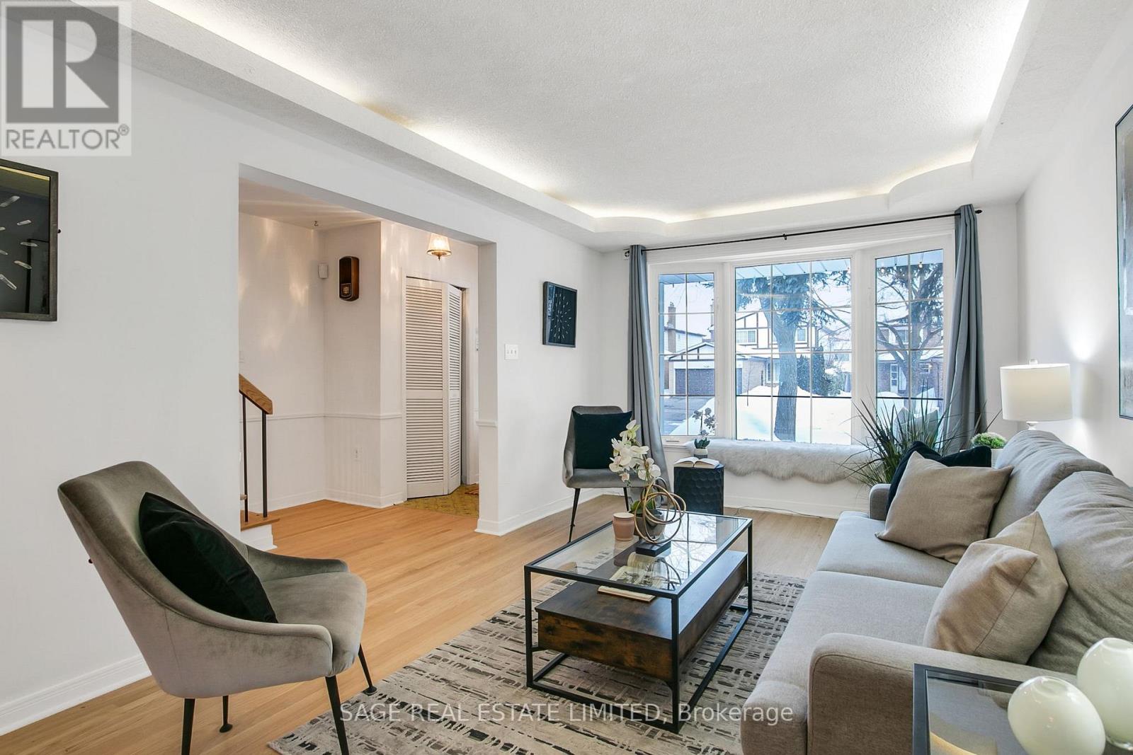 22 Craketts Avenue, Toronto, Ontario  M1S 3W6 - Photo 4 - E12819124