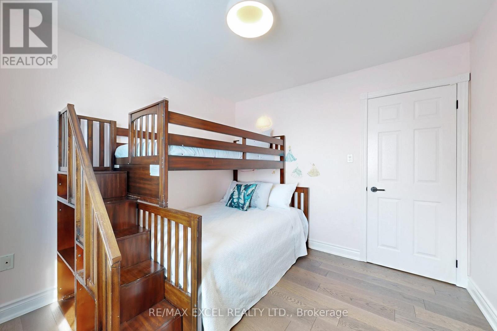 96 Ferncroft Drive, Georgina, Ontario  L4P 4G7 - Photo 32 - N12819236