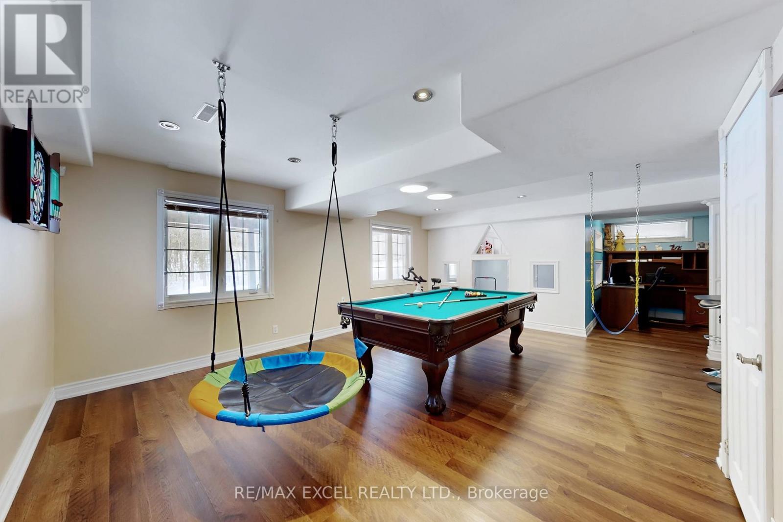 96 Ferncroft Drive, Georgina, Ontario  L4P 4G7 - Photo 35 - N12819236