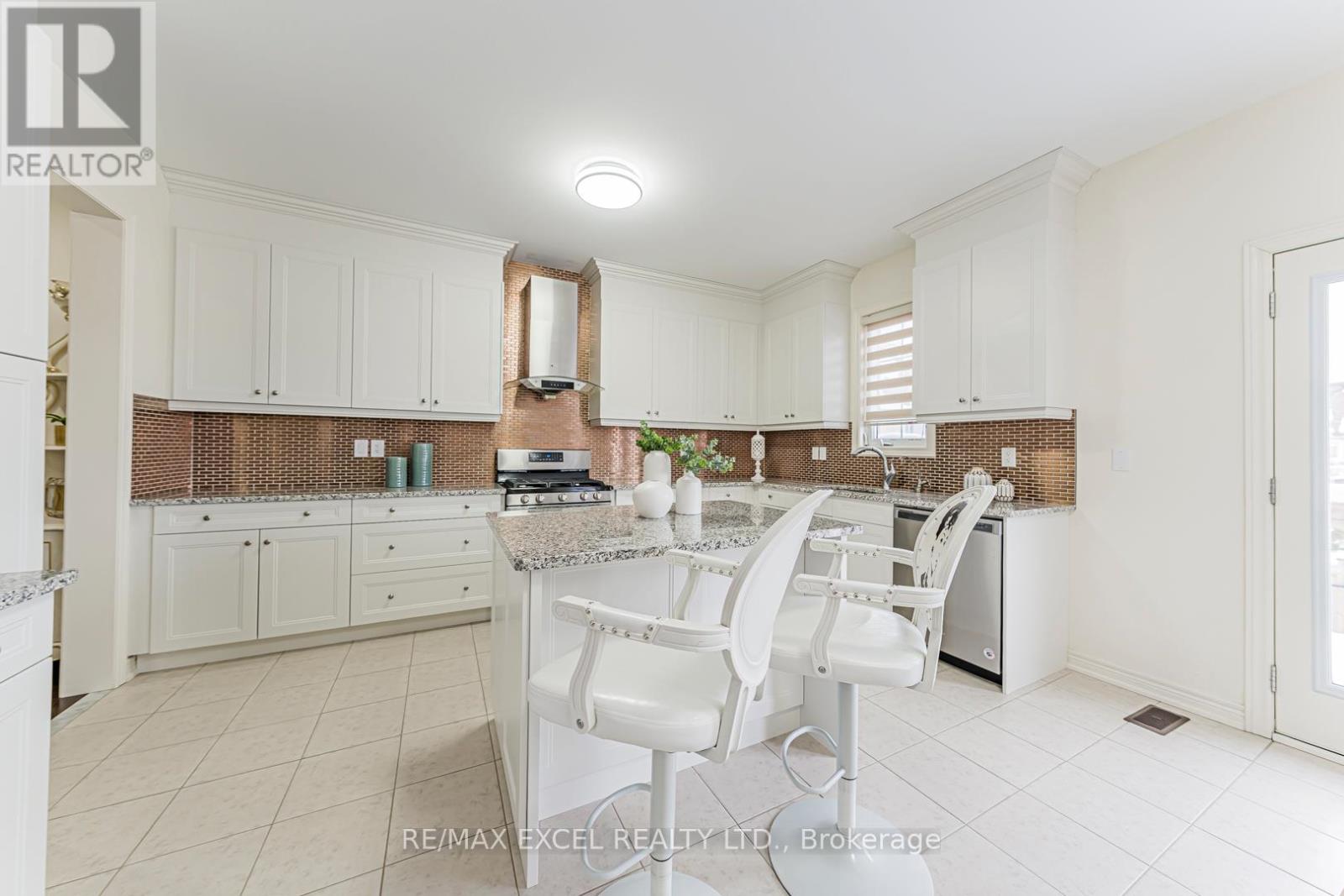 83 Baldry Avenue, Vaughan, Ontario  L6A 4X9 - Photo 13 - N12819344