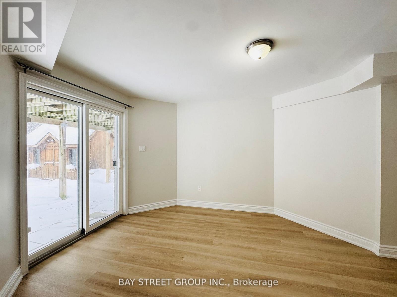 28 Shalom Way, Barrie (Painswick South), Ontario  L4N 5X9 - Photo 32 - S12819332