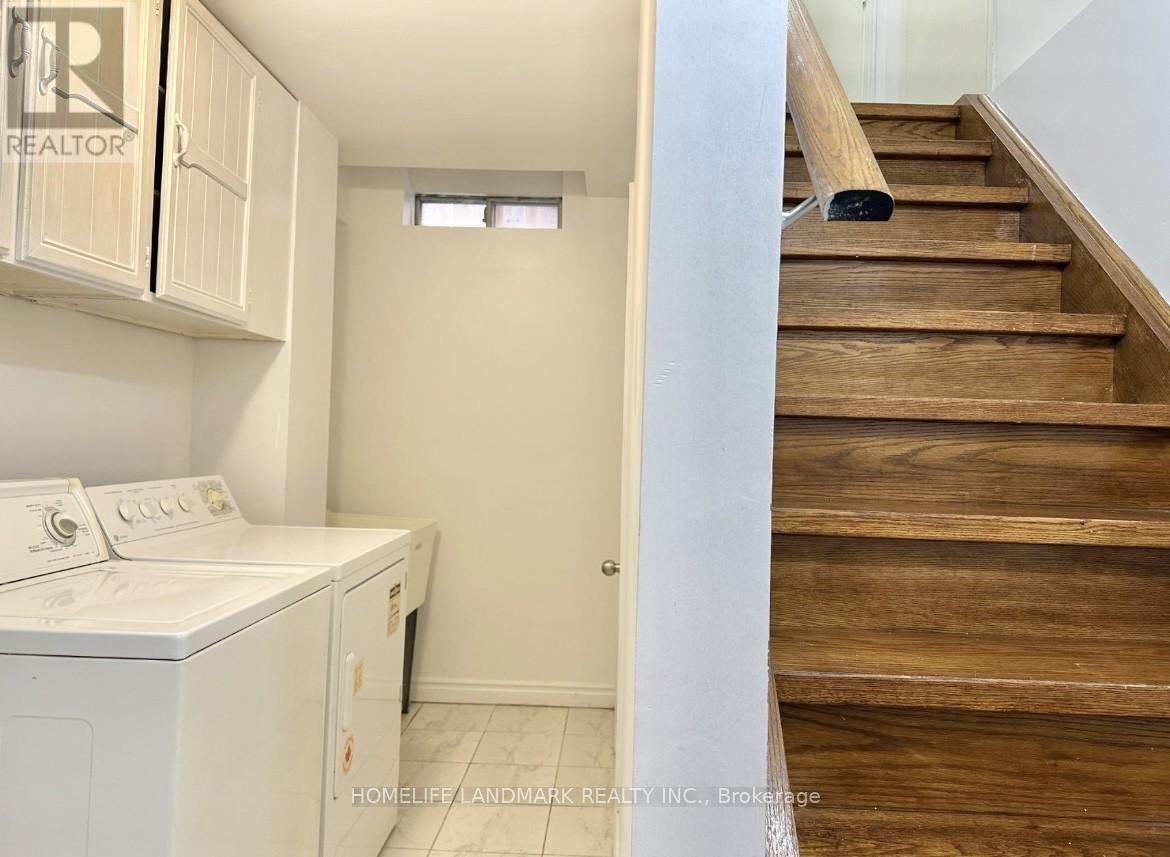 138 Keffer Circle, Newmarket, Ontario  L3X 1R8 - Photo 4 - N12661996