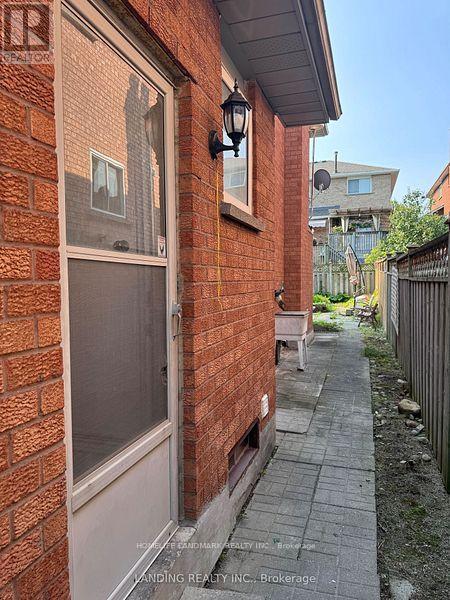 138 Keffer Circle, Newmarket, Ontario  L3X 1R8 - Photo 12 - N12661996