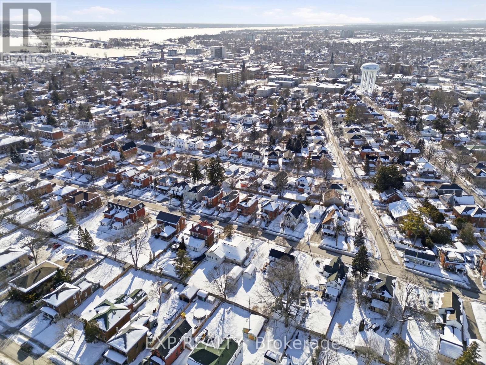 300 Charles Street, Belleville (Belleville Ward), Ontario  K8N 3M8 - Photo 35 - X12819058