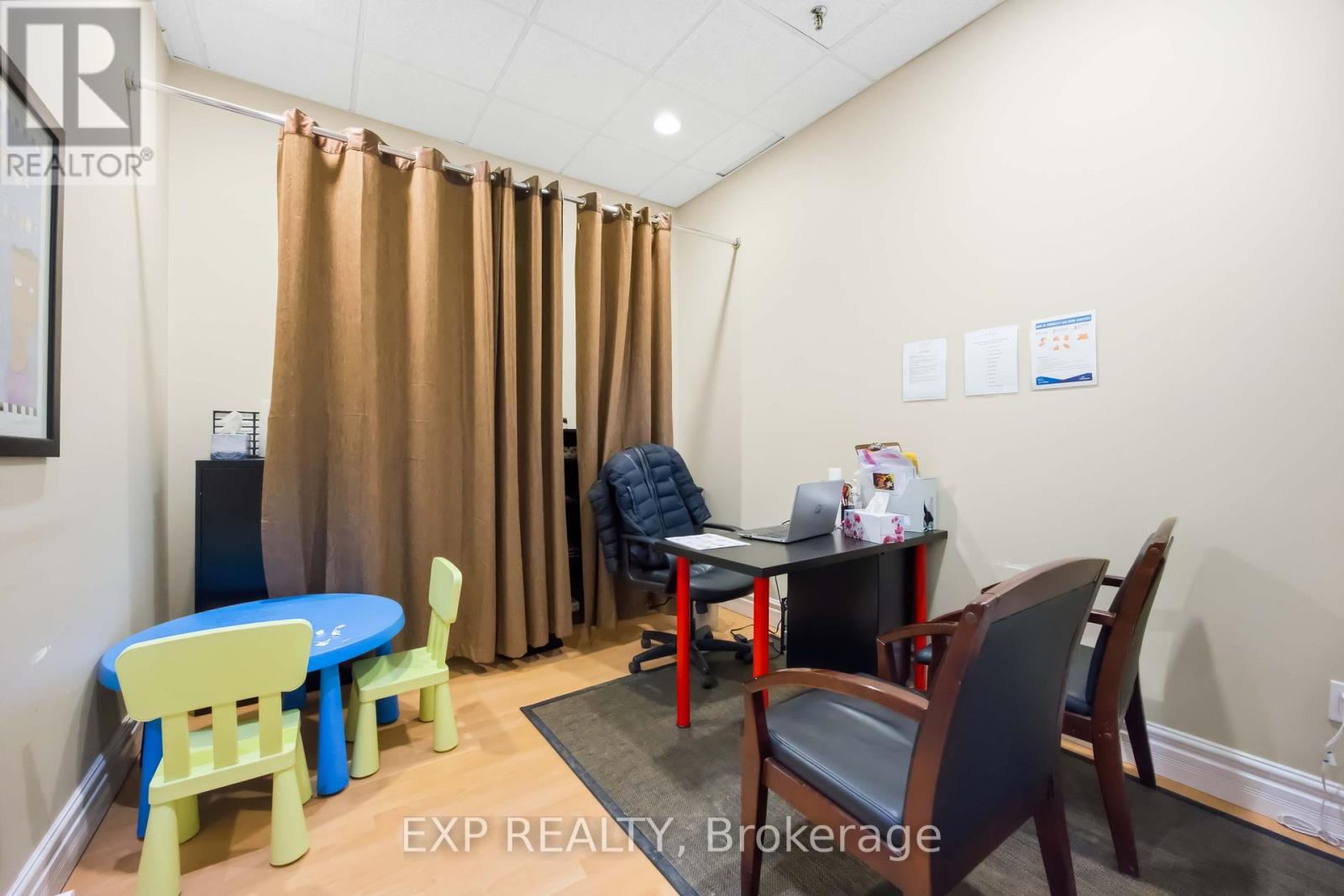 22 - 120 West Beaver Creek Road, Richmond Hill, Ontario  L4B 1L2 - Photo 5 - N12785718