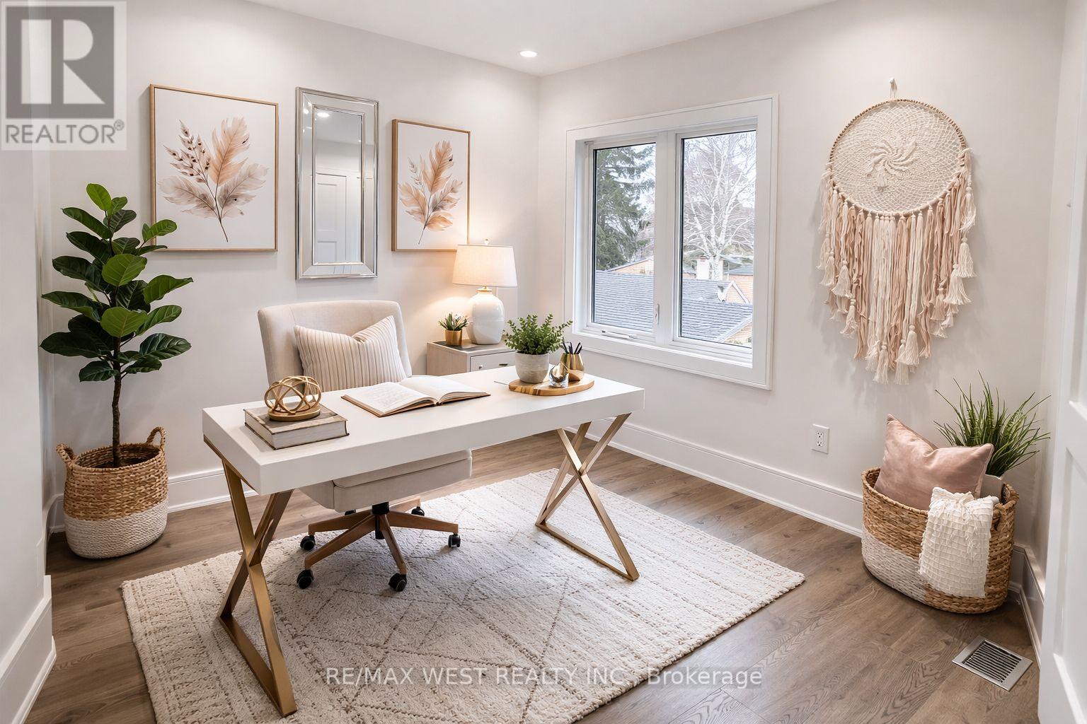 94 Lake Crescent, Toronto (Mimico), Ontario  M8V 1W1 - Photo 12 - W12819144