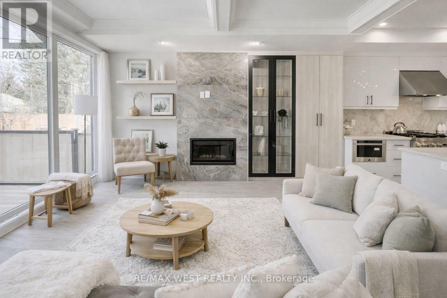 94 Lake Crescent, Toronto (Mimico), Ontario  M8V 1W1 - Photo 6 - W12819144