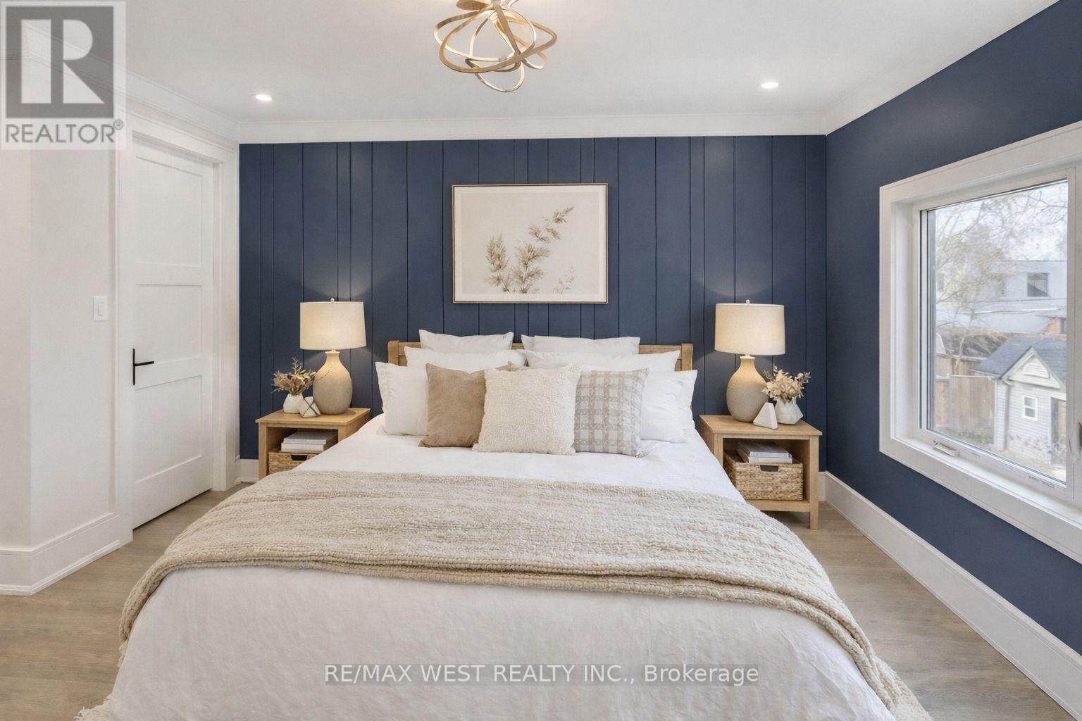 94 Lake Crescent, Toronto (Mimico), Ontario  M8V 1W1 - Photo 8 - W12819144