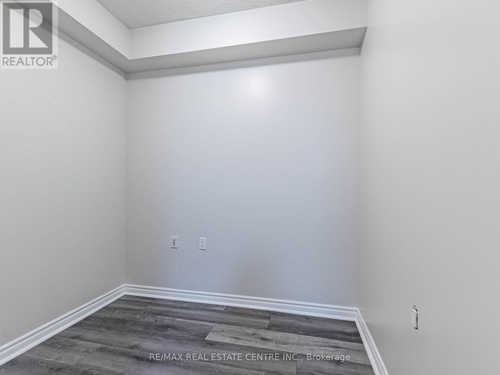 309 - 810 Scollard Court, Mississauga, Ontario  L5V 0A4 - Photo 24 - W12819156