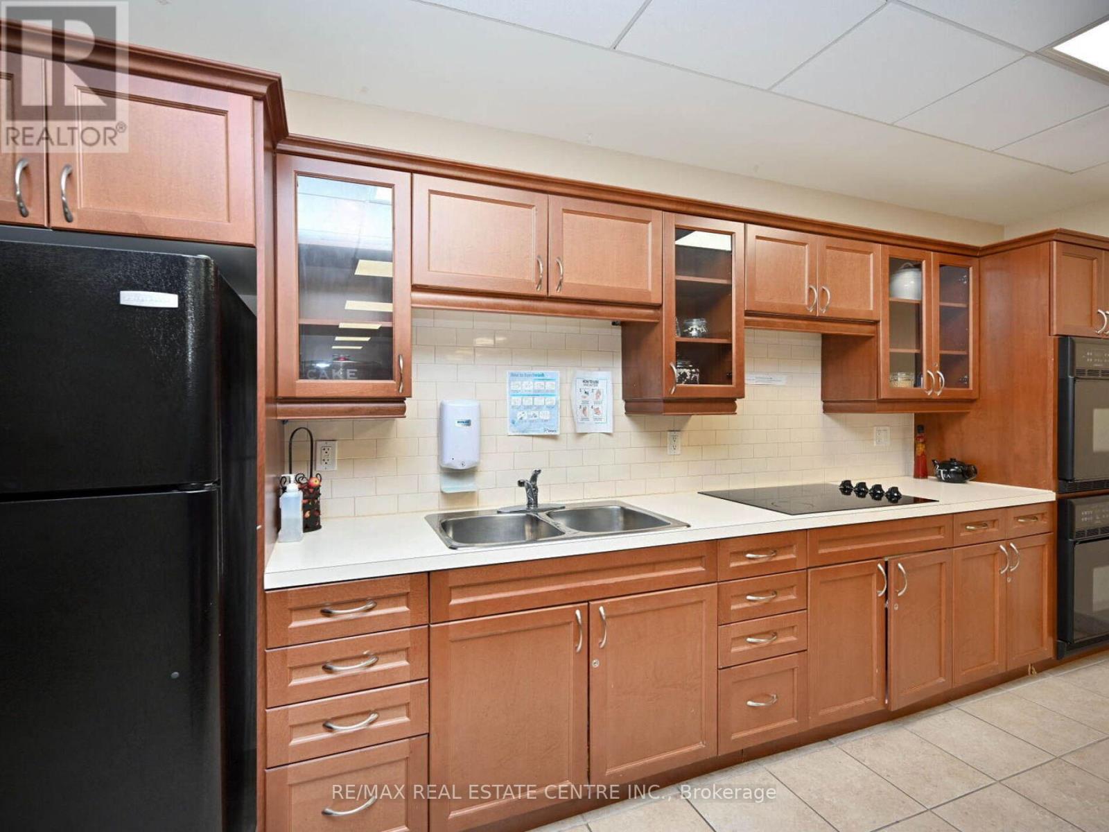 309 - 810 Scollard Court, Mississauga, Ontario  L5V 0A4 - Photo 49 - W12819156