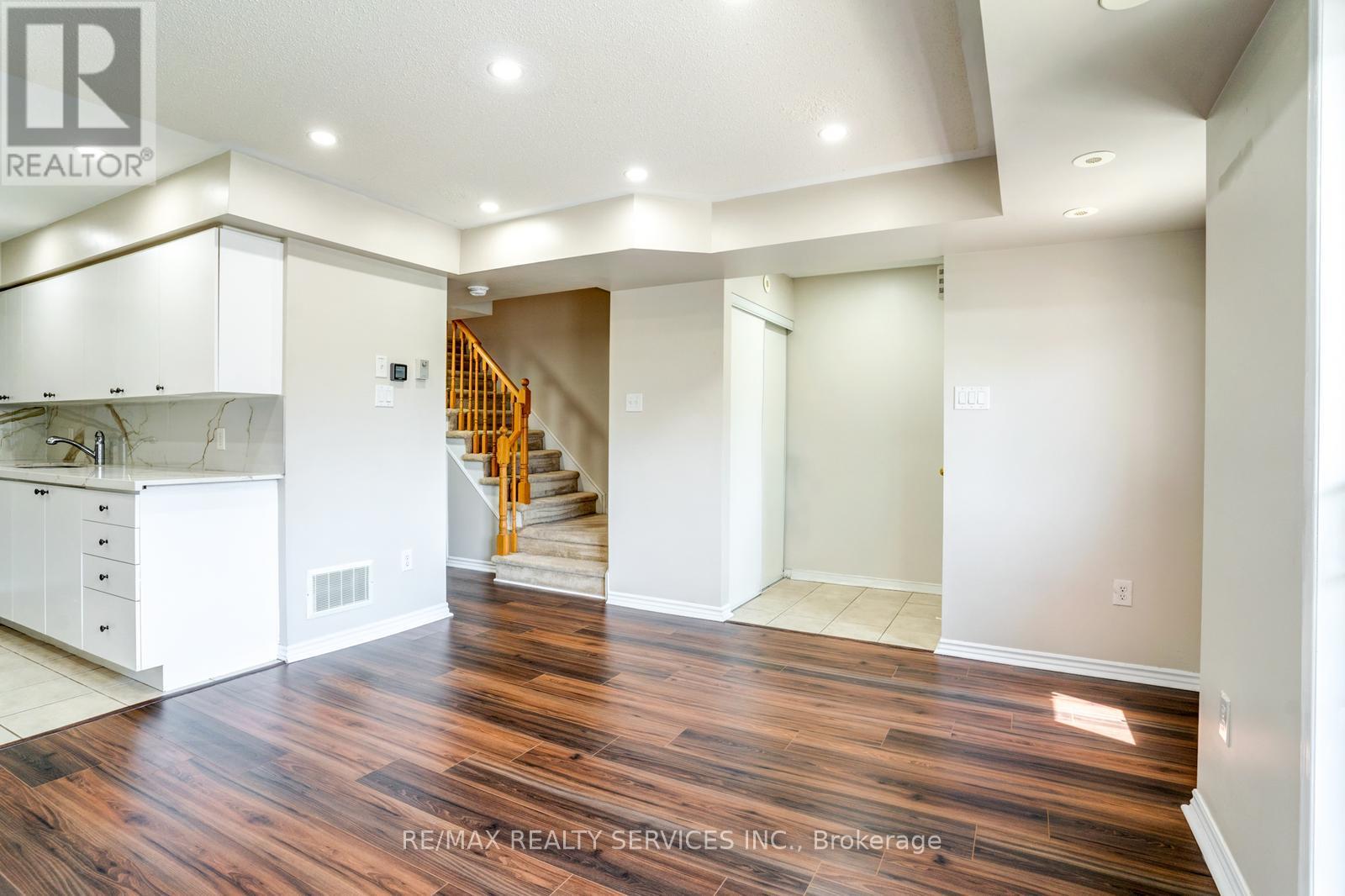 344 - 4975 Southampton Drive, Mississauga, Ontario  L5M 8C5 - Photo 7 - W12819224