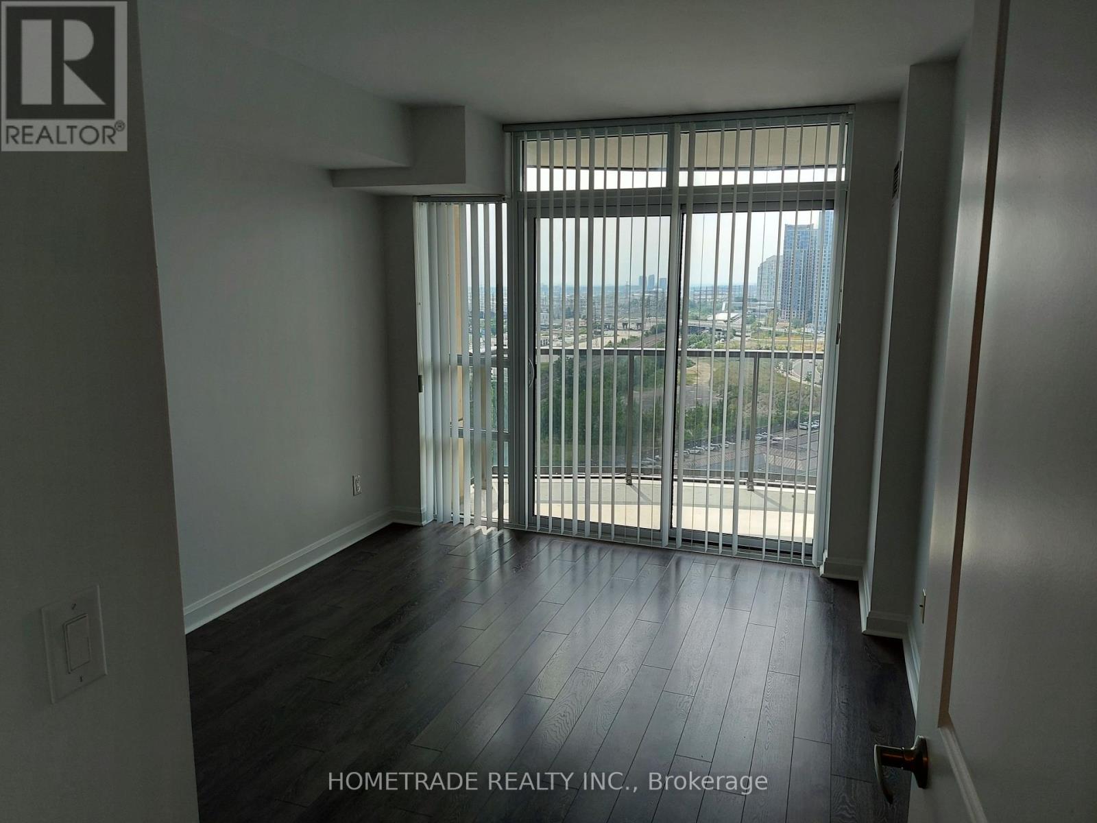 1607 - 1 Michael Power Place, Toronto, Ontario  M9A 0A1 - Photo 4 - W12819294
