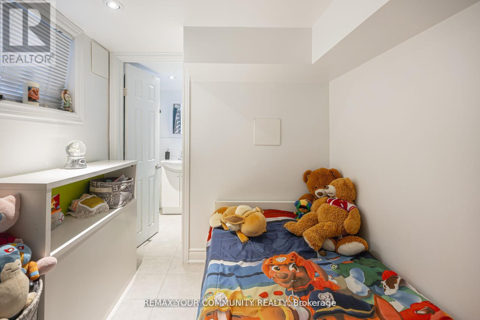 Basement - 154 Day Avenue, Toronto (Caledonia-Fairbank), Ontario  M6E 3W3 - Photo 10 - W12819300