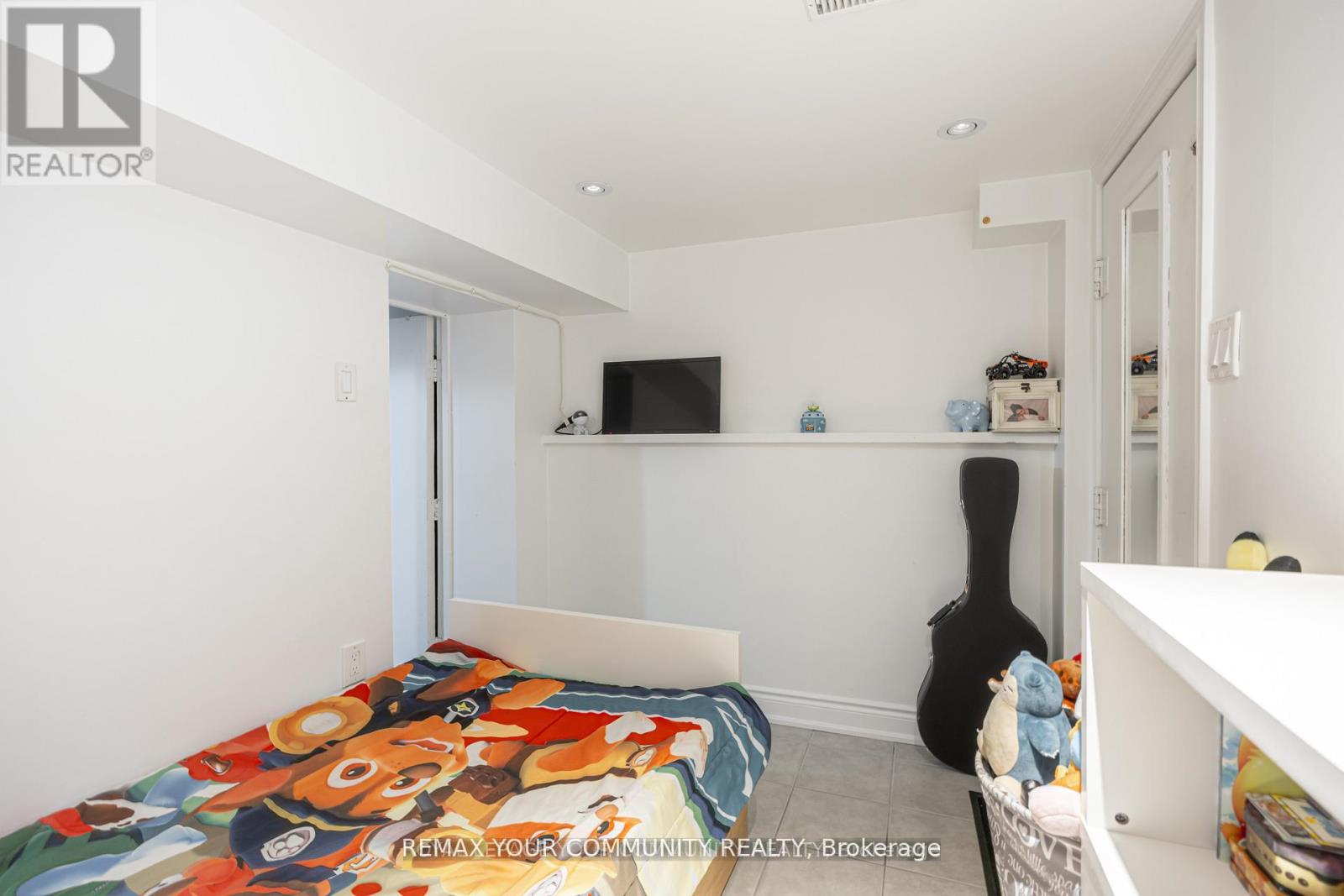 Basement - 154 Day Avenue, Toronto (Caledonia-Fairbank), Ontario  M6E 3W3 - Photo 12 - W12819300