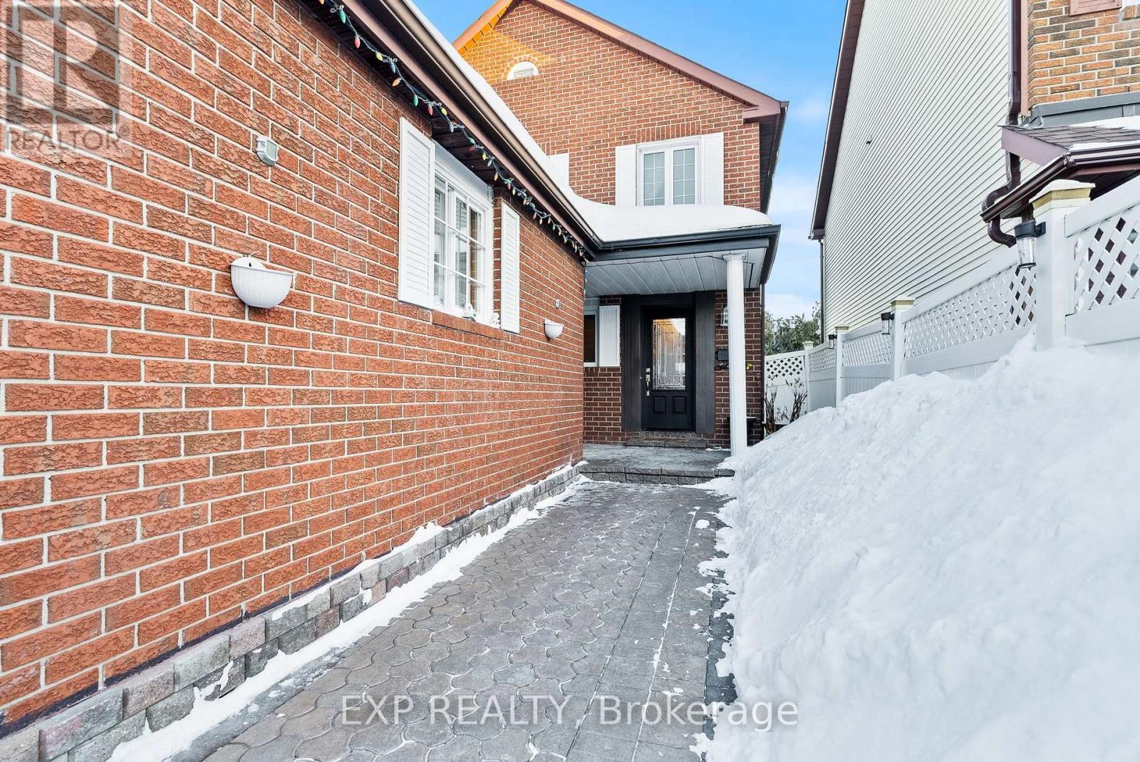 1424 Progress Place, Ottawa, Ontario  K1B 5M3 - Photo 3 - X12819286