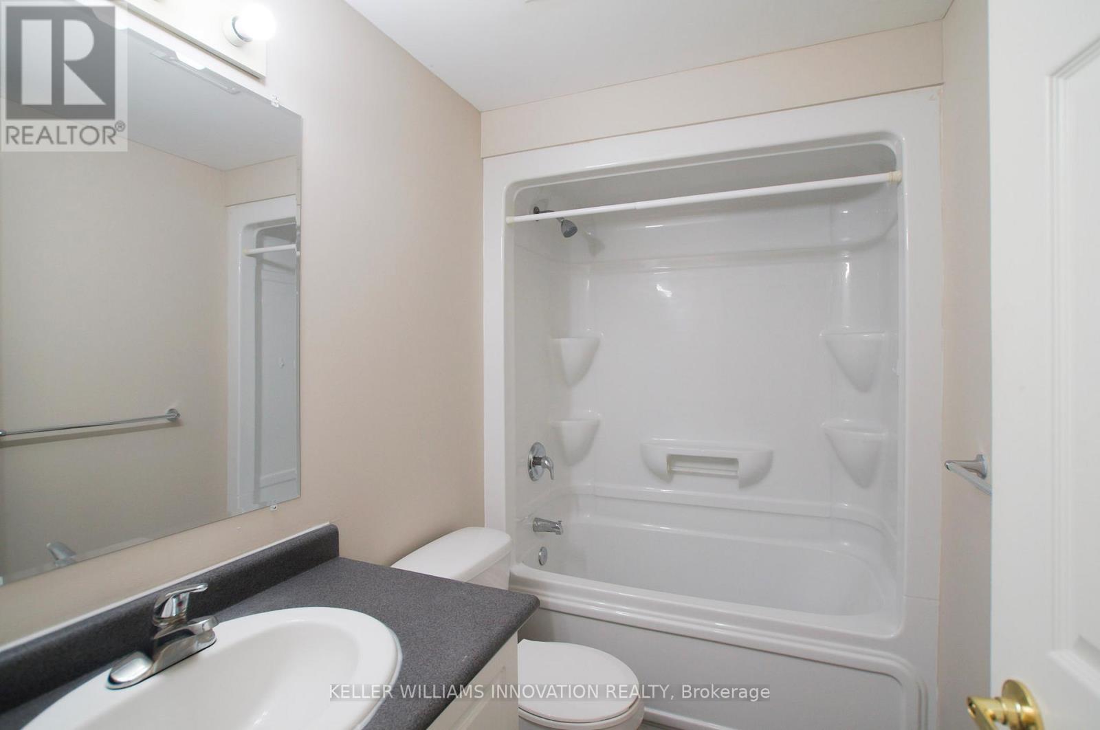 803 - 274 Erb Street W, Waterloo, Ontario  N2L 1W2 - Photo 7 - X12819372