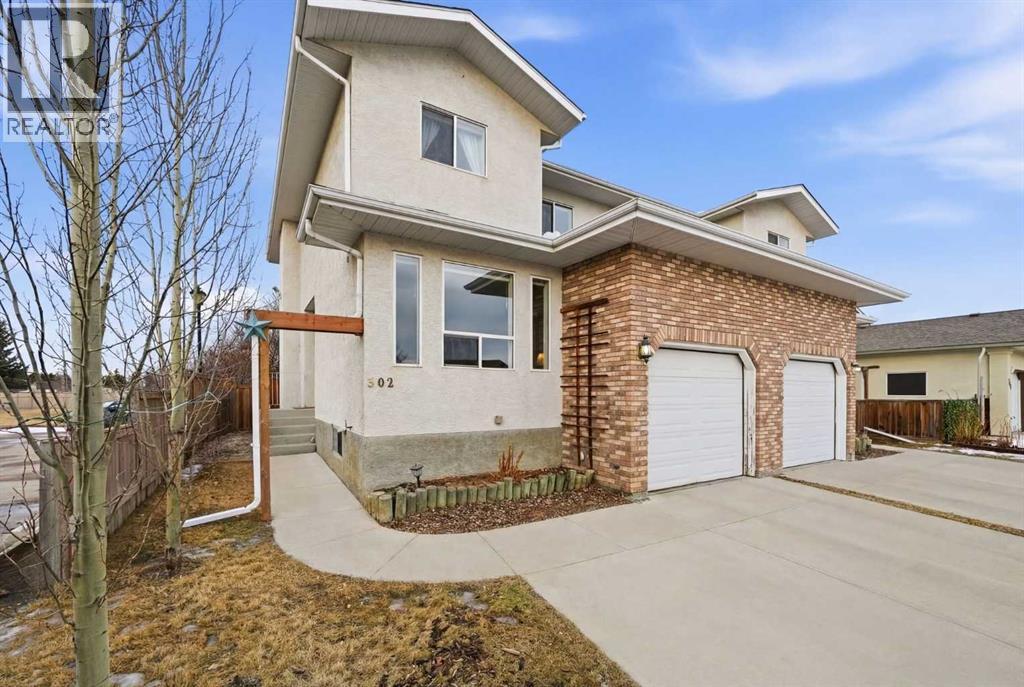 302 Strathaven Drive, Strathmore, Alberta