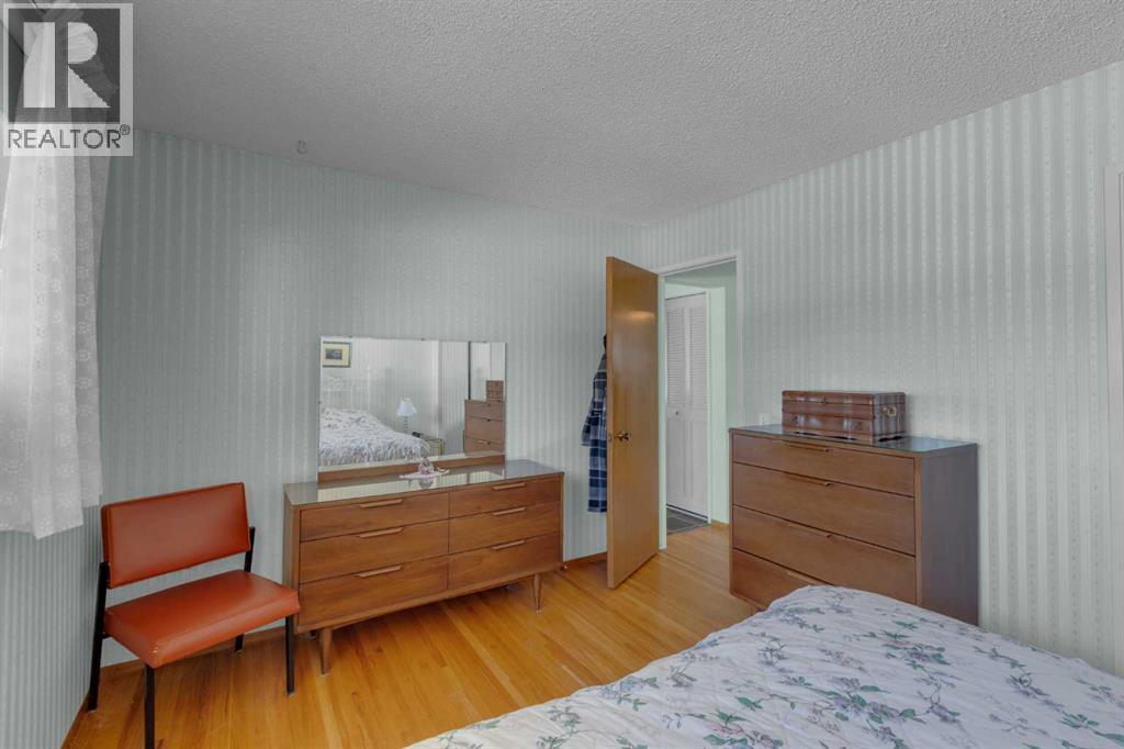 9628 Palisan Place Sw, Calgary, Alberta  T2V 3S9 - Photo 16 - A2287456