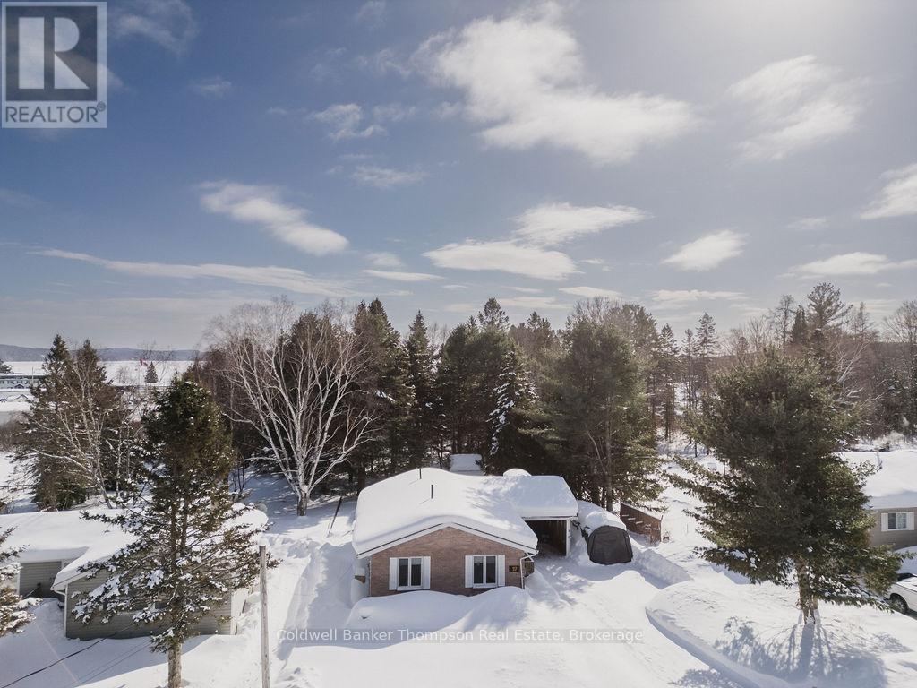 27 Queen Street, Sundridge, Ontario  P0A 1Z0 - Photo 2 - X12756054