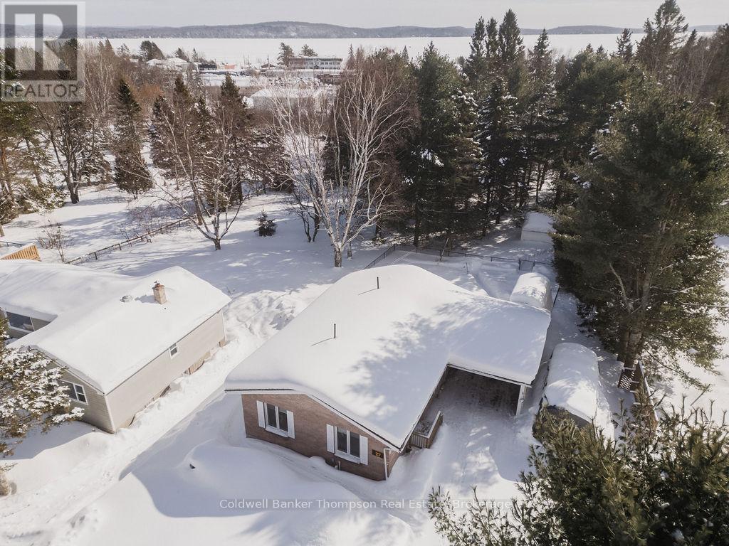 27 Queen Street, Sundridge, Ontario  P0A 1Z0 - Photo 3 - X12756054