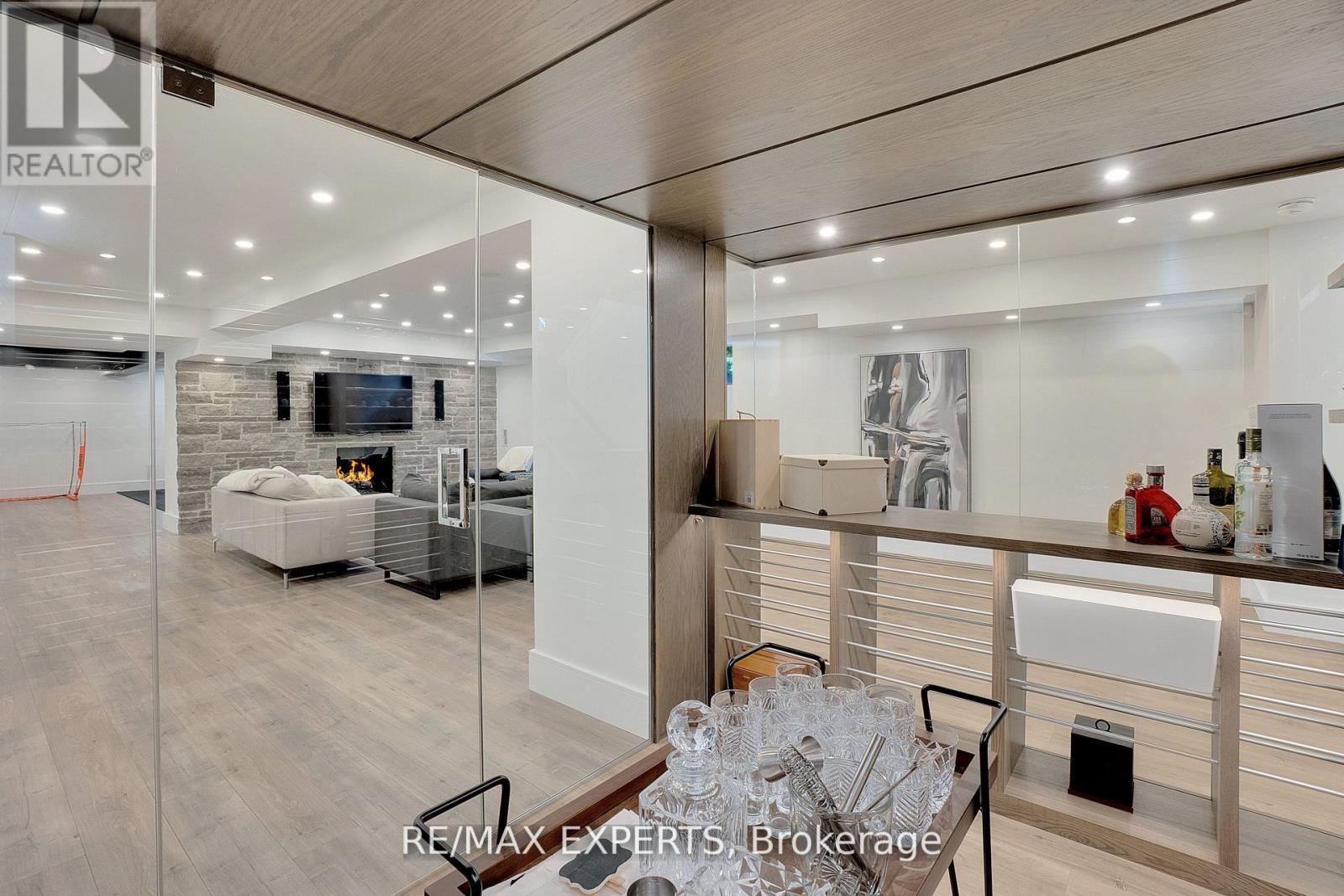 7 Woodvalley Drive, Toronto, Ontario  M9A 4H2 - Photo 34 - W12818656