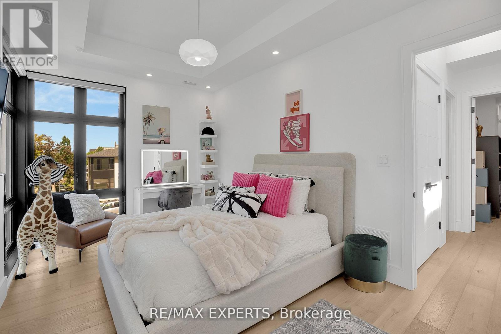 7 Woodvalley Drive, Toronto, Ontario  M9A 4H2 - Photo 23 - W12818656