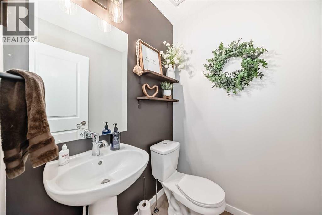 117 Sunset Common, Cochrane, Alberta  T4C 0M1 - Photo 26 - A2288267