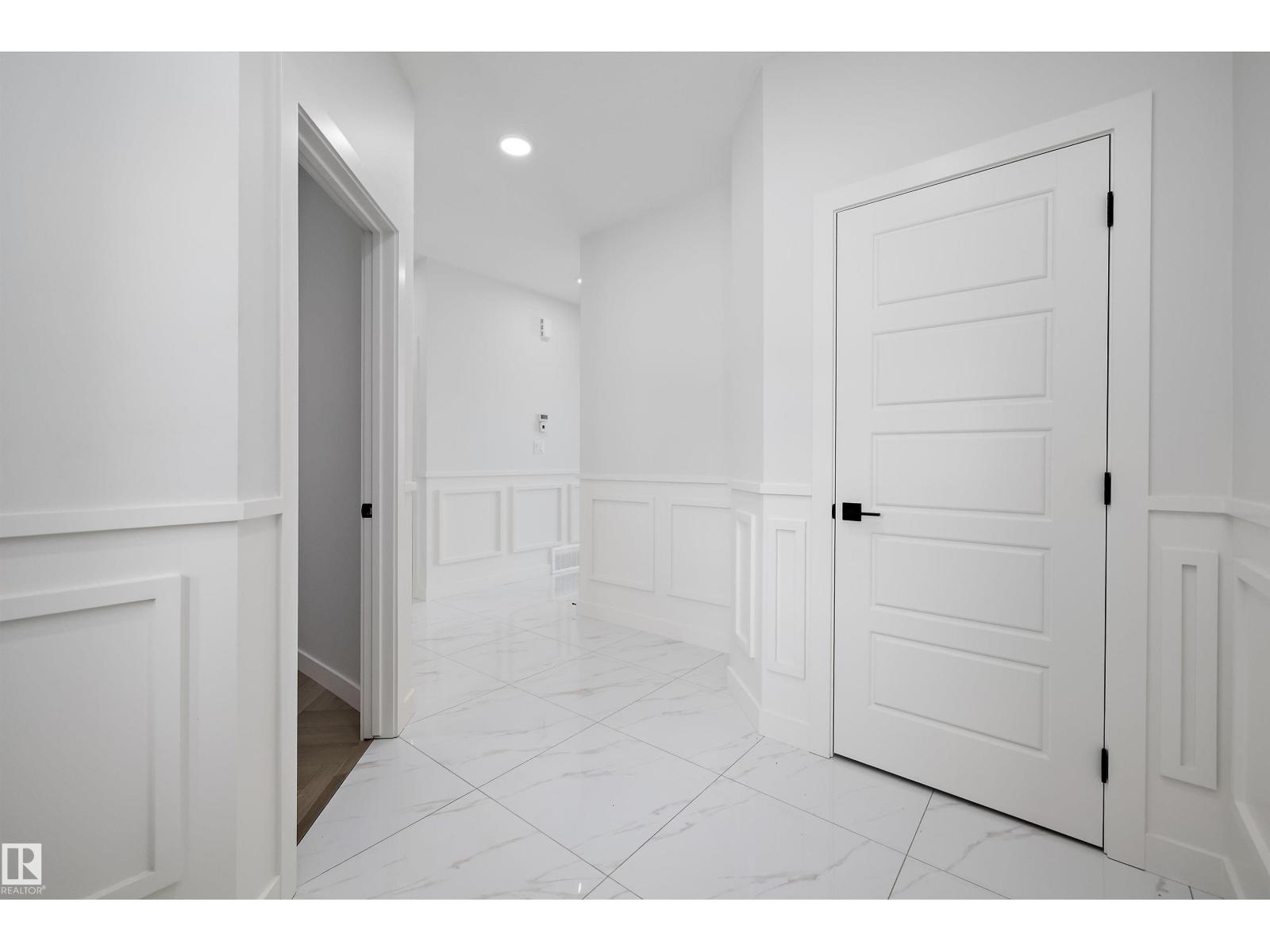 236 Kinglet Bv Nw Nw, Edmonton, Alberta  T5S 0W4 - Photo 3 - E4471552