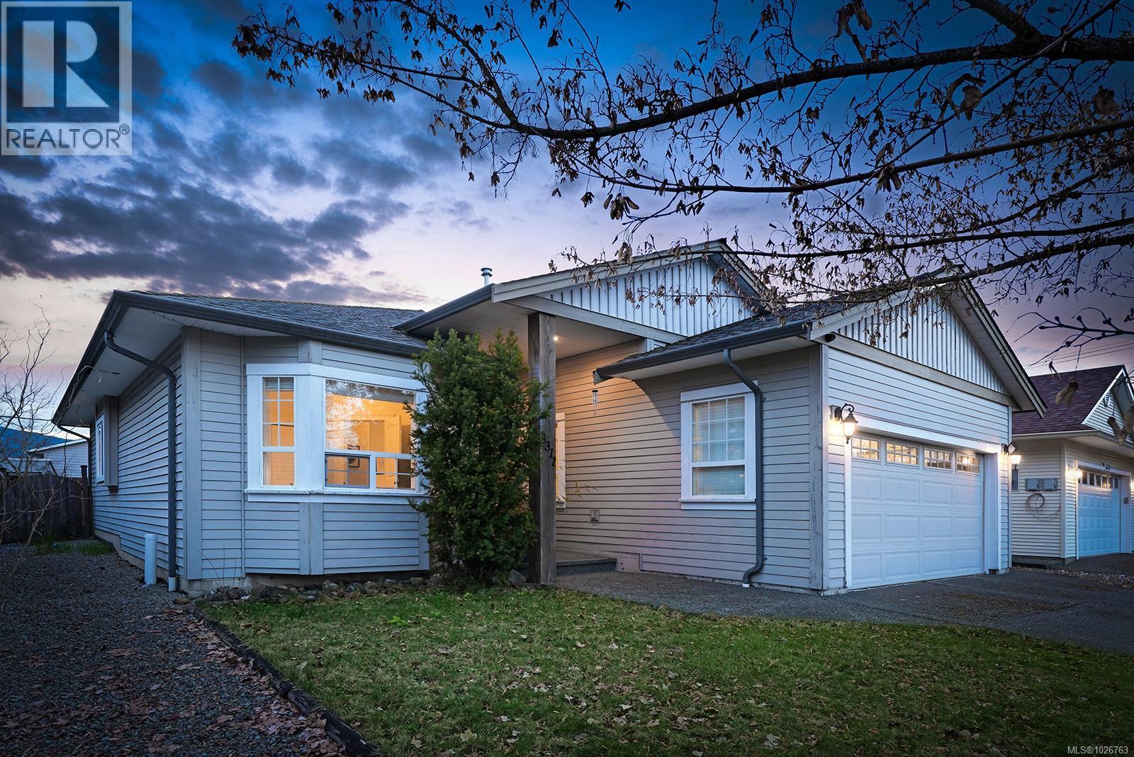 3311 Eighth St, Cumberland, British Columbia  V0R 1S0 - Photo 5 - 1026763