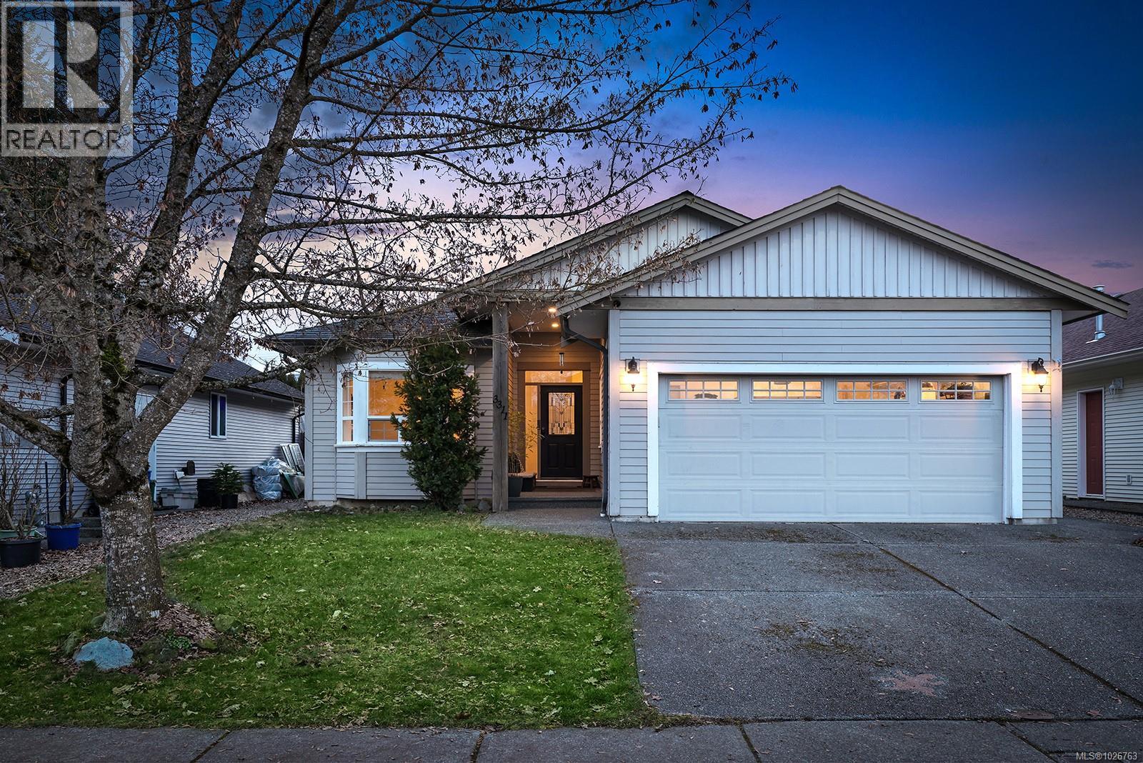 3311 Eighth St, Cumberland, British Columbia