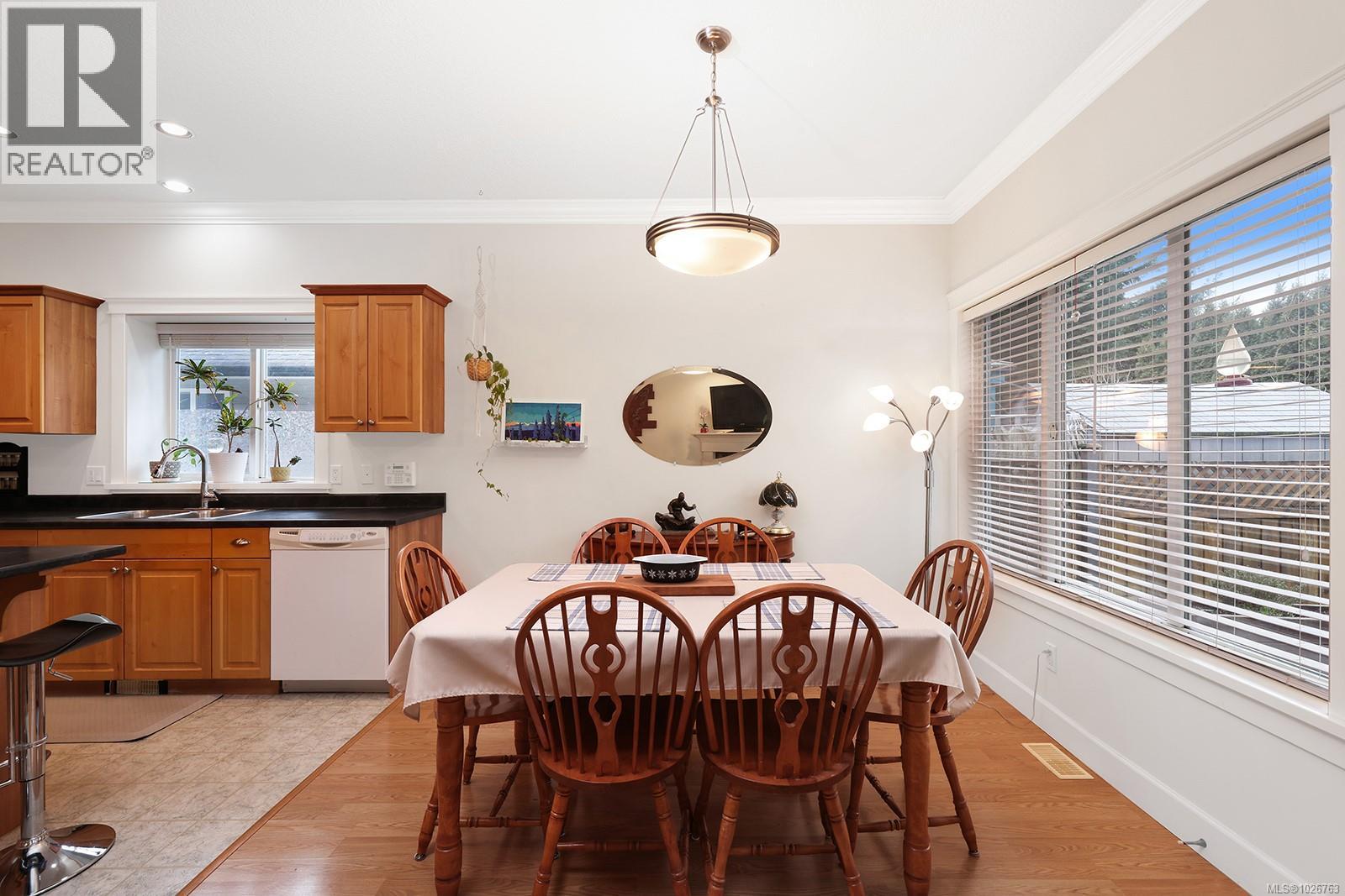 3311 Eighth St, Cumberland, British Columbia  V0R 1S0 - Photo 15 - 1026763