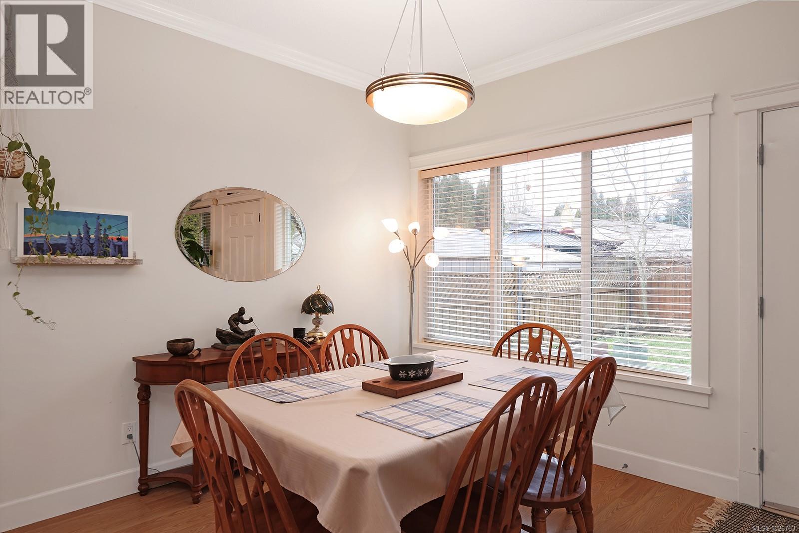 3311 Eighth St, Cumberland, British Columbia  V0R 1S0 - Photo 16 - 1026763